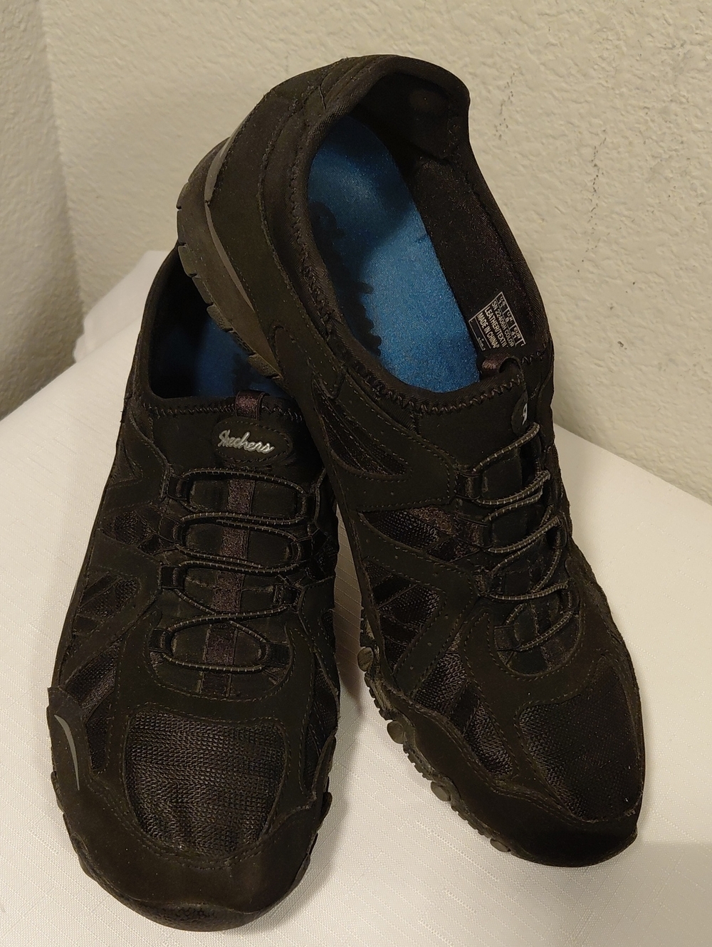 Skechers Black Slip-On Sneakers